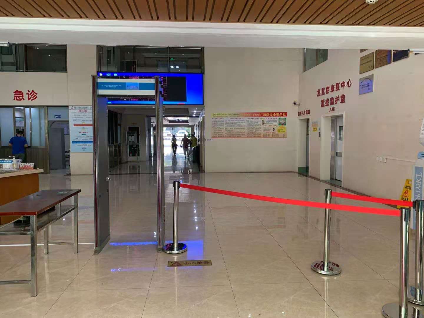 牧原測溫安檢門圖片